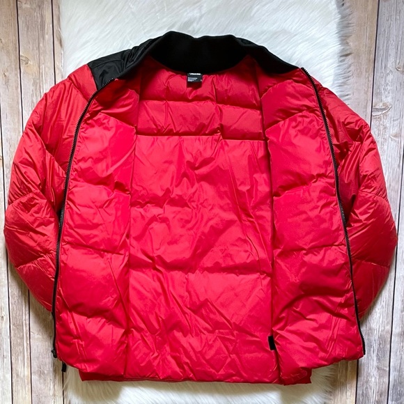 The North Face Men’s Nordic Bomber 700 Down Puffer Jacket In Red - Picture 4 of 8